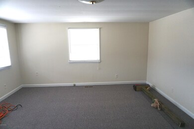 303 Country Club Rd, Jacksonville, NC 28546 - photo 3