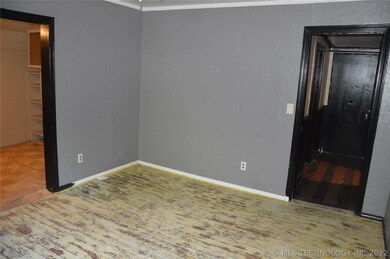 805 N 10th St, Sapulpa, OK 74066 - photo 4