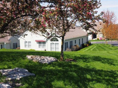 5009 Valley Stream Ln, Macungie, PA 18062 - photo 2