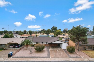 1215 W Tyson St-24