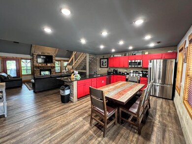 Dining/kitchen