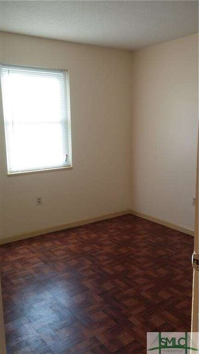 Front bedroom #1