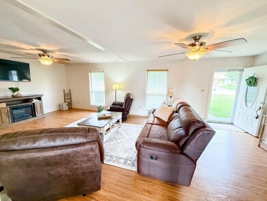 602 Maxine Ave, McComb, MS 39648 - photo 6