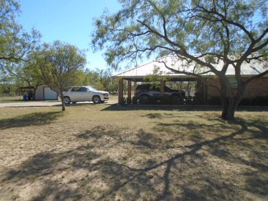 12129 Twin Lakes Ln, San Angelo, TX 76904 - photo 6
