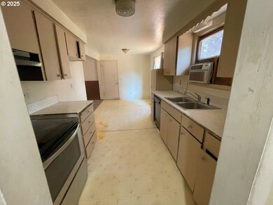 386 40th Place SE, Salem, OR 97317 - photo 6