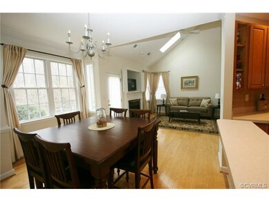 Lovely dining room and a breakfast bar