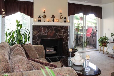 03A Sitting Room (1)