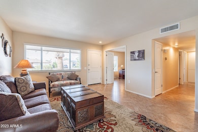 Boswell LIVING ROOM 5