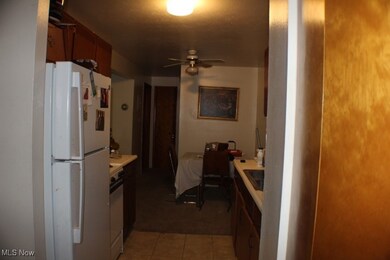 5378 Lee Rd, Maple Heights, OH 44137 - photo 5