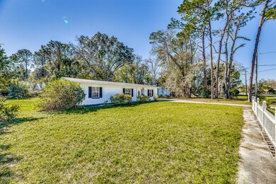 7262 Ridgeway Rd N, Jacksonville, FL 32244 - photo 2