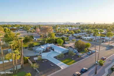 2709 E Clarendon Ave, Phoenix, AZ 85016 - photo 4