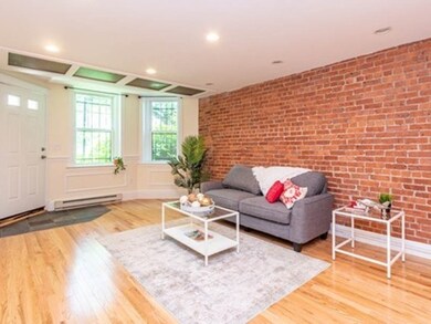 382 Riverway unit A, Boston, MA 02115 - photo 4