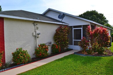 FRONT ENTRYWAY