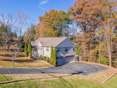 529 Katelyn Dr S, Spring Hill, TN 37174 - photo 3