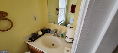7000 Flag Harbor Dr, District Heights, MD 20747 - photo 6