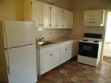 924 W Washington St unit 1, Allentown, PA 18102 - photo 5