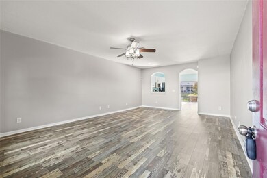 16302 Swan View Cir, Odessa, FL 33556 - photo 6