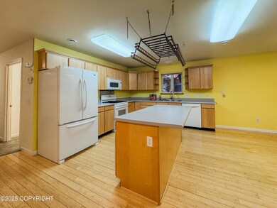 502 Rangeview-08