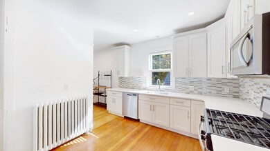 59 Manthorne Rd unit 1, West Roxbury, MA 02132 - photo 2