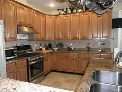 1869 Alexander Dr unit III22, Macungie, PA 18062 - photo 6