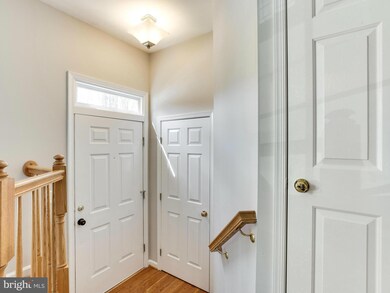 8608 Walcott Ct, Manassas, VA 20111 - photo 3