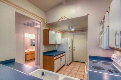 Kitchen (1)