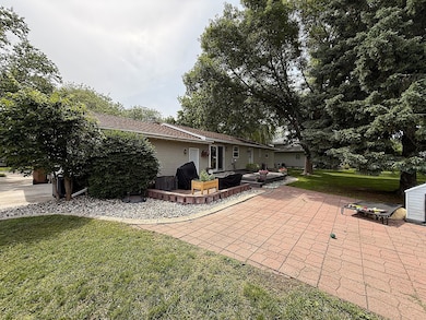 112 Orchard Cir, Montevideo, MN 56265 - photo 5