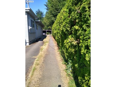 805 Lynn Ln, Eugene, OR 97404 - photo 3