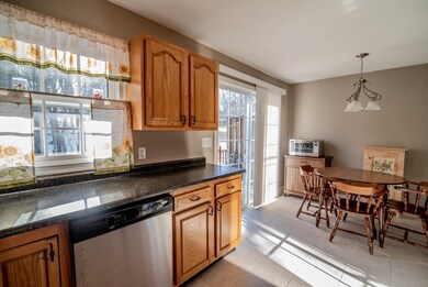 2 Pine St unit D, Derry, NH 03038 - photo 5