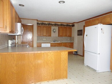 1120 8th Ave SW, Pipestone, MN 56164 - photo 3