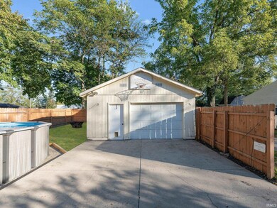 114 E Jefferson St, Auburn, IN 46706 - photo 5