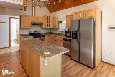 1051 N Acorn St, Palmer, AK 99645 - photo 3