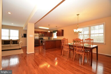 9058 Waltham Woods Rd, Parkville, MD 21234 - photo 5