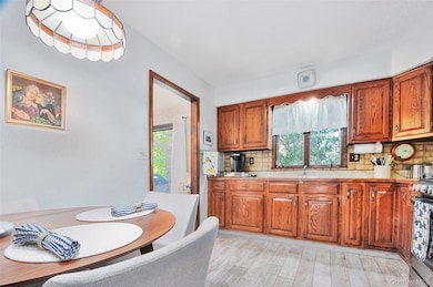 31 Pine Tree Dr, Poughkeepsie, NY 12603 - photo 7