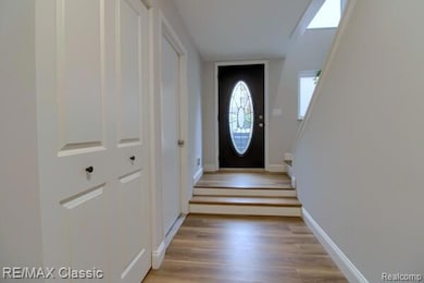 2149 Sunnycrest Dr, West Bloomfield, MI 48323 - photo 5