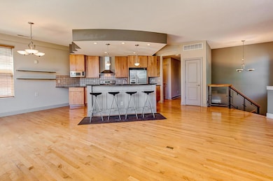 113 E Mithoff St unit 113, Columbus, OH 43206 - photo 5