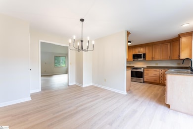 913 Berkeley Dr, Clemson, SC 29631 - photo 5