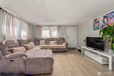 19054 SE 164th St, Renton, WA 98058 - photo 4