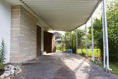 1303 Fowler Dr WEB-3 (800x533)