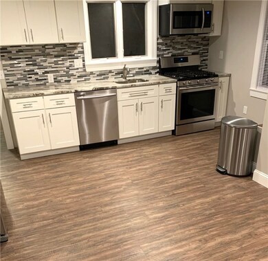 13 Baker St, Bristol, RI 02809 - photo 4