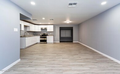 5643 W Palm Ln, Phoenix, AZ 85035 - photo 5