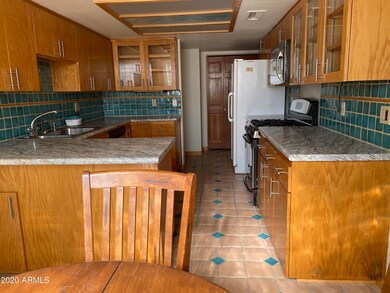 9025 N 14th Dr, Phoenix, AZ 85021 - photo 3