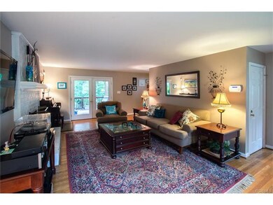 Great view from living room of the upper deck & wo