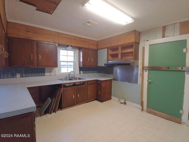 5 Kitchen