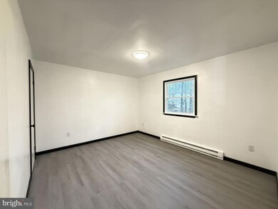 8066 Red Squirrel Dr, Tobyhanna, PA 18466 - photo 7