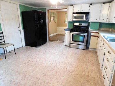 222 Green St, Freemansburg, PA 18017 - photo 5