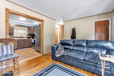 1301 Lenore Ave, Lansing, MI 48910 - photo 7