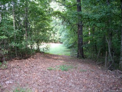 Private Drive into the land for Barn Entrance