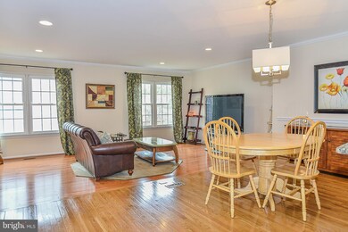 7753 Jewelweed Ct, Springfield, VA 22152 - photo 3