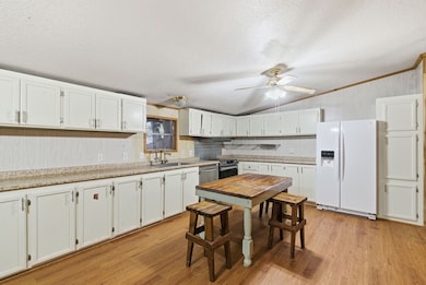 364 Wonder Dr, Springtown, TX 76082 - photo 7